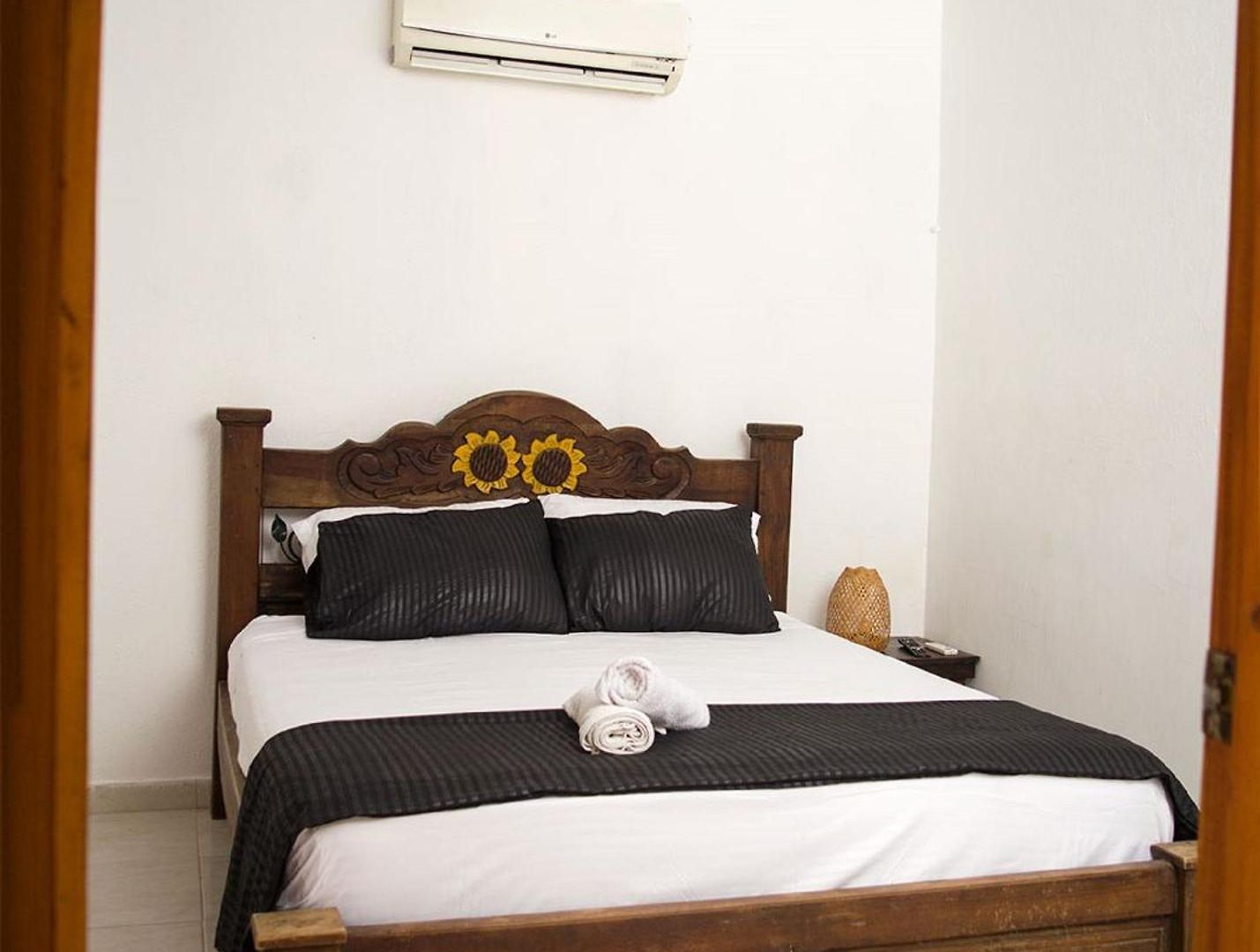 Pensión Hb3 Double With Private Bathroom Facing The Sea